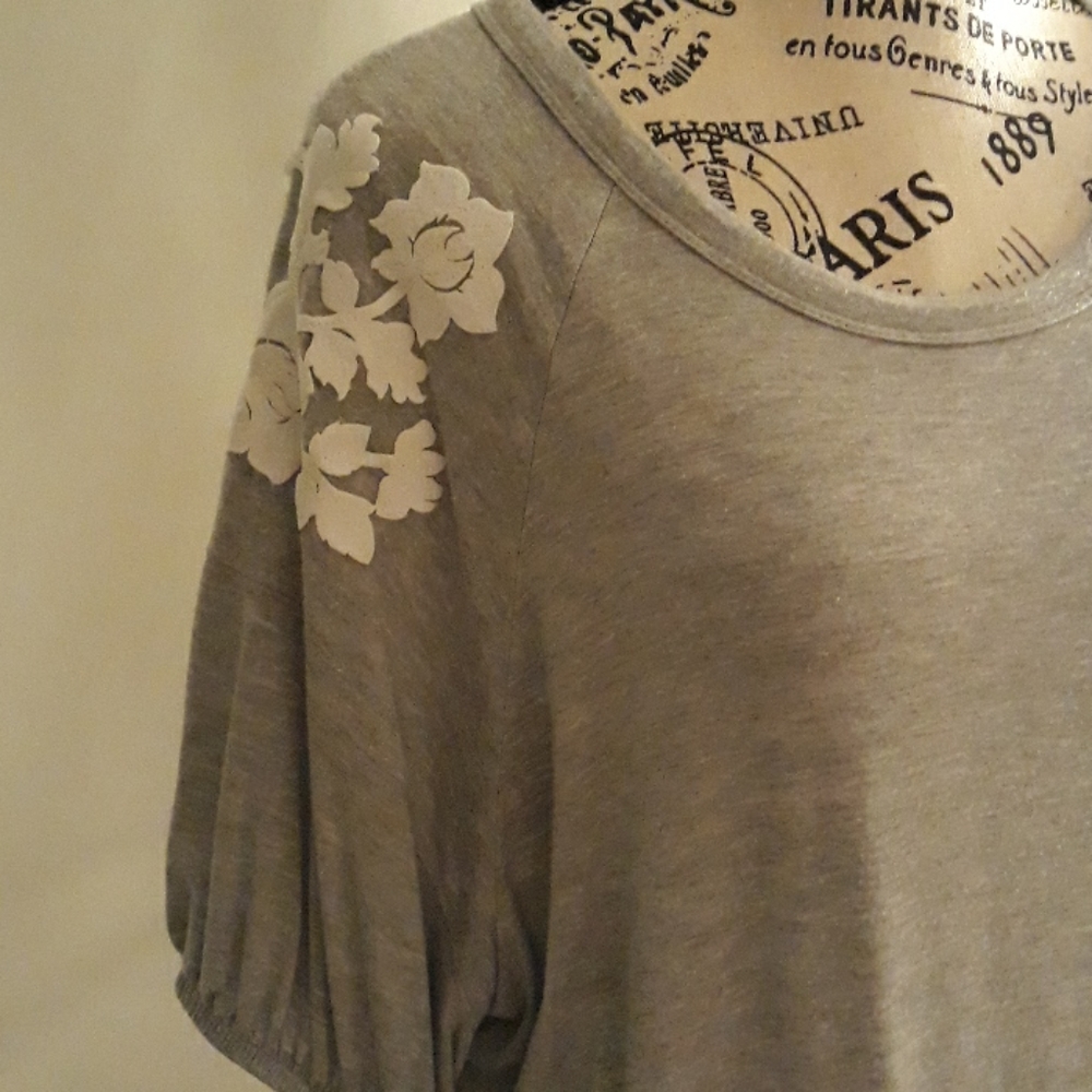 Blouse - Picture 2 of 2